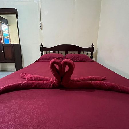 El Homestay Bunaken Extérieur photo