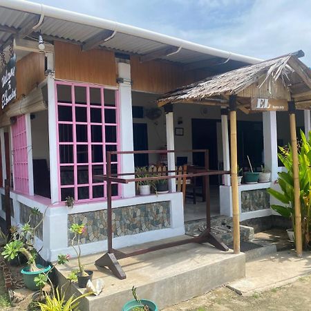 El Homestay Bunaken Extérieur photo