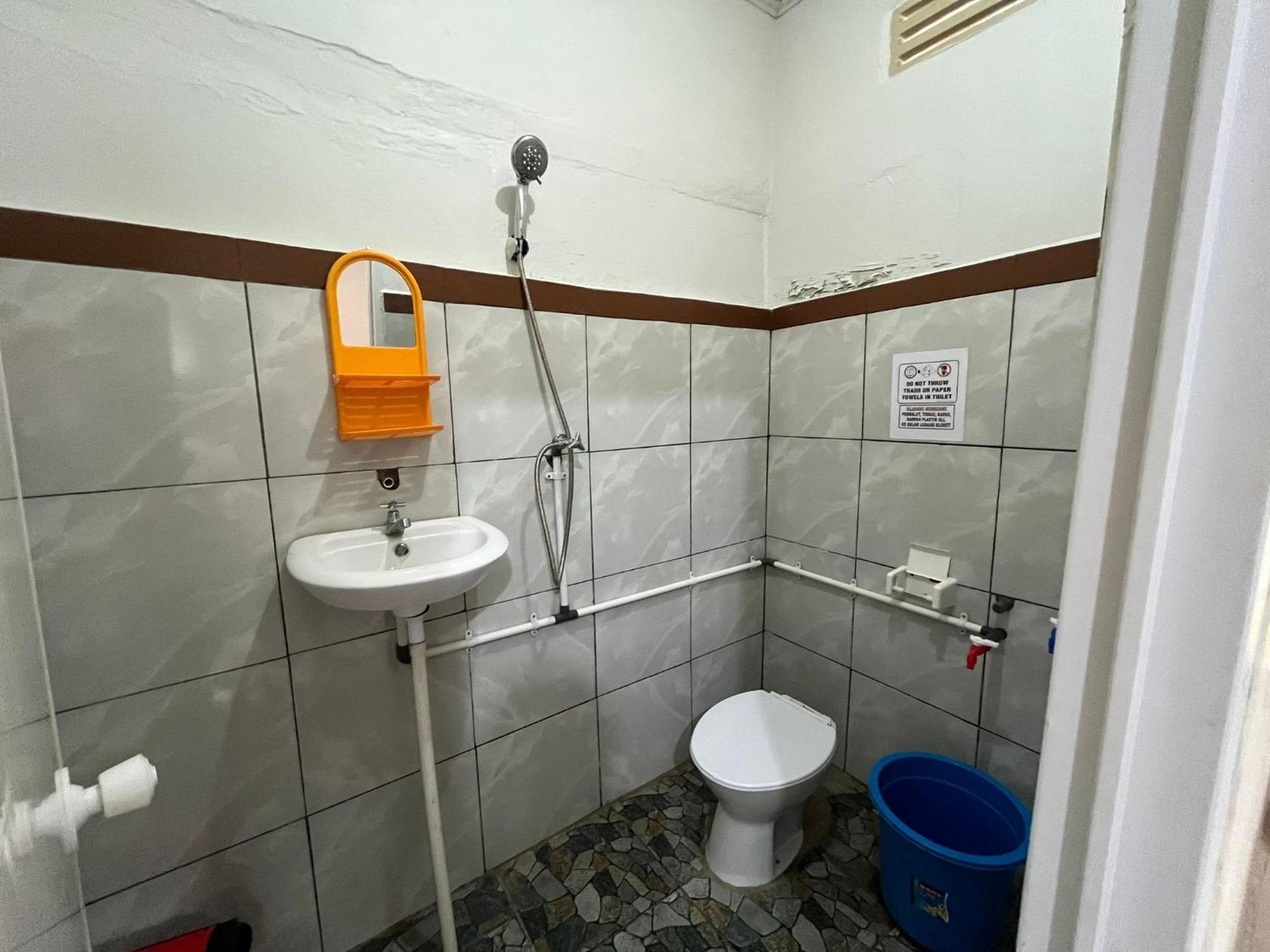 El Homestay Bunaken Extérieur photo