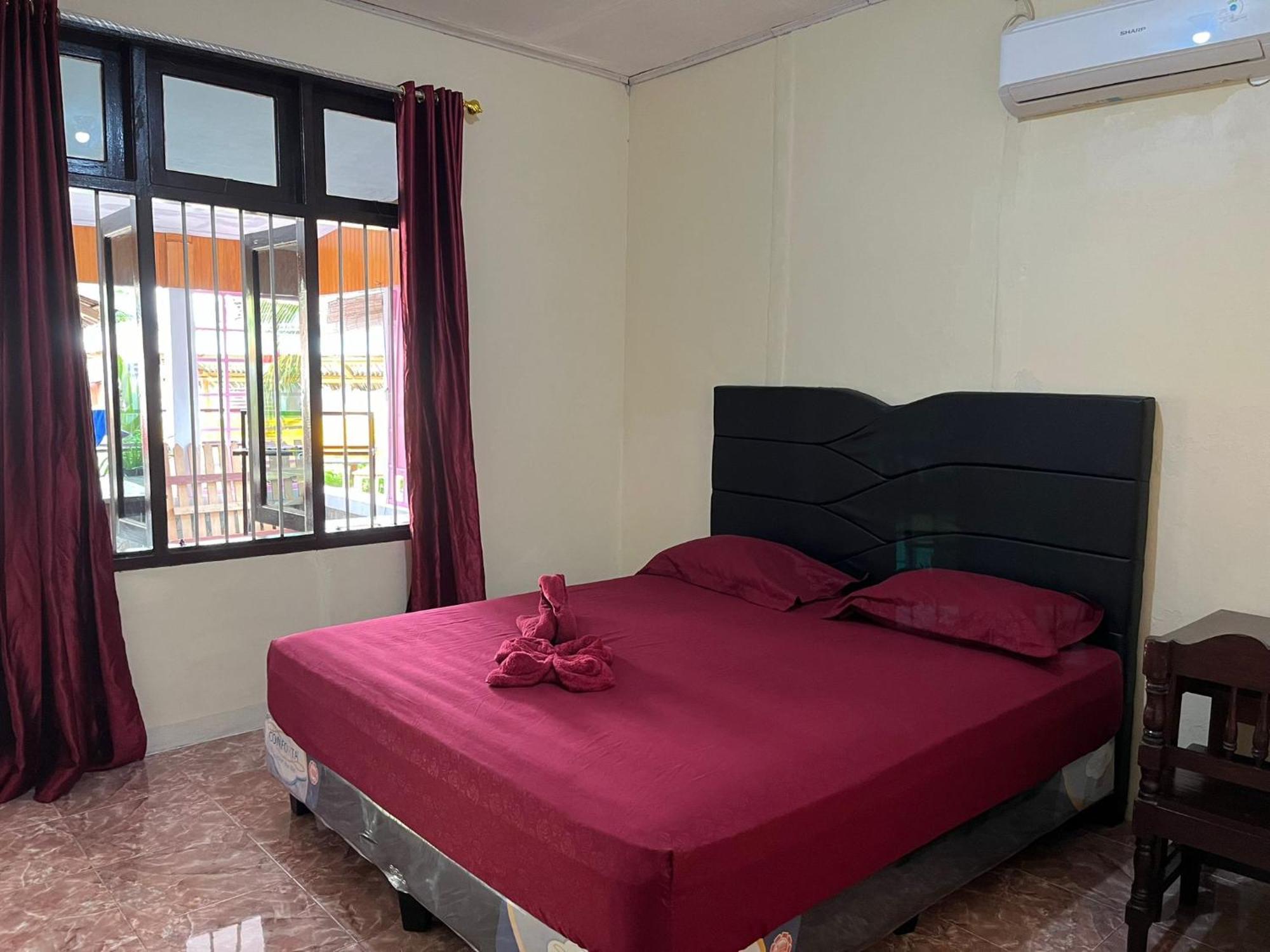 El Homestay Bunaken Extérieur photo