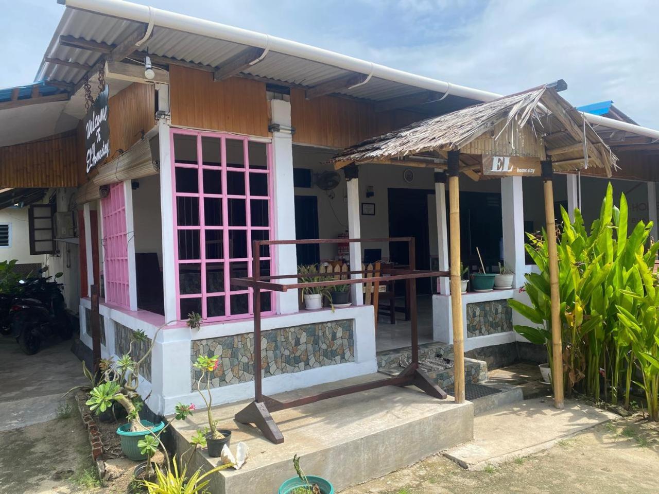 El Homestay Bunaken Extérieur photo